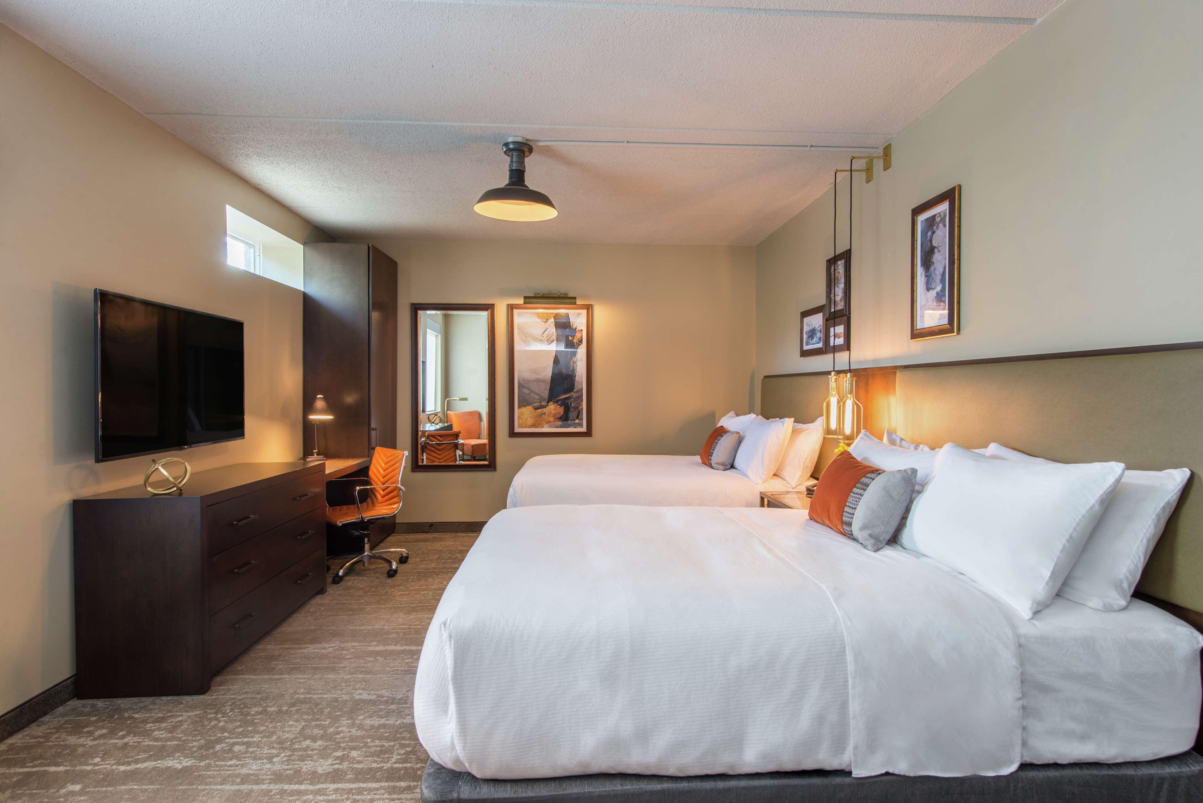 Hotel Saranac, Curio Collection By Hilton Saranac Lake Εξωτερικό φωτογραφία