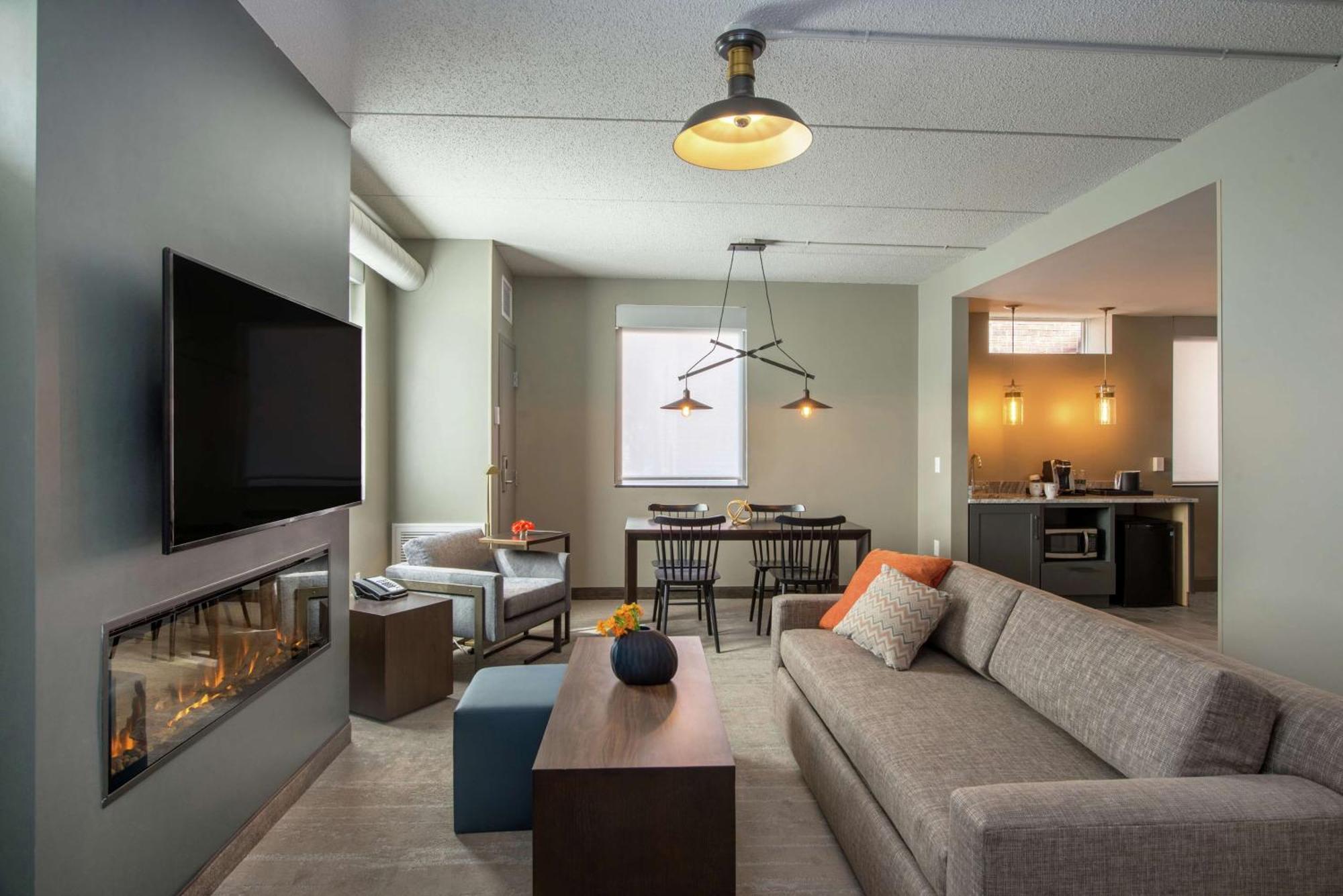 Hotel Saranac, Curio Collection By Hilton Saranac Lake Εξωτερικό φωτογραφία